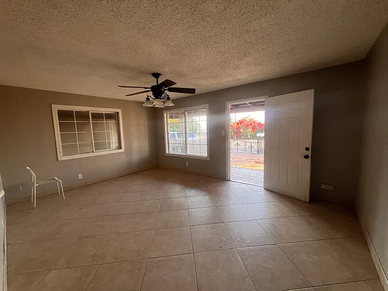 2810 Center St — Photo 22