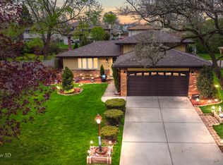 4911 Forest Ct, Oak Forest, IL 60452