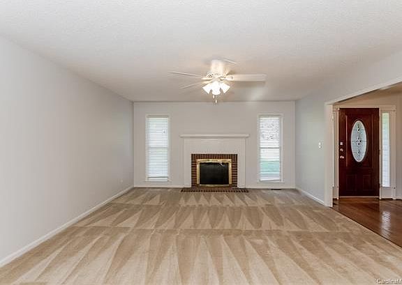 3rd image of 1924 Chesterfield Dr