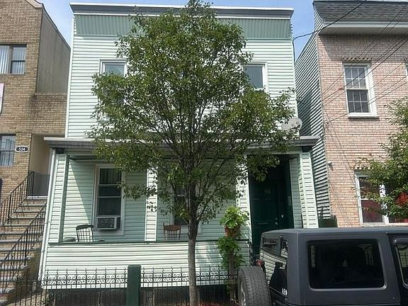 2nd image of 522 42nd St