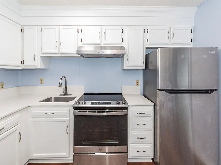 259 E Bay St #7B — Photo 17
