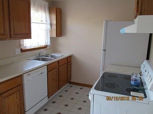 4th image of 55 Empire St Unit 59
