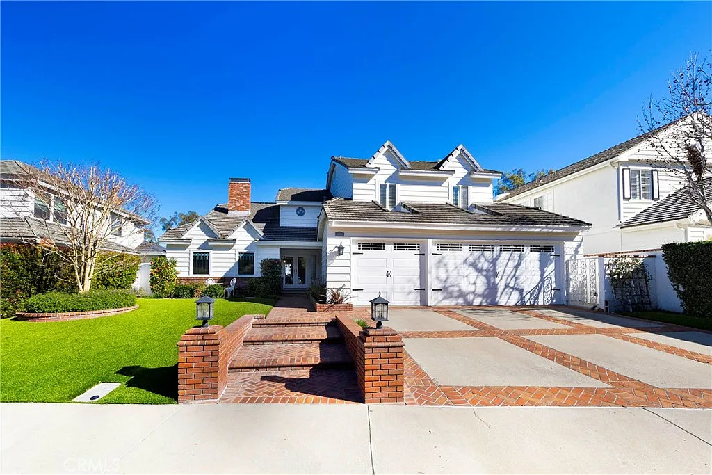 Building Photo - 30932 Colonial Pl