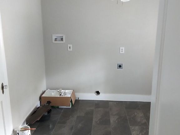 4th image of 2917 Avenue I