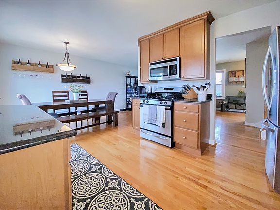 4th image of 711 W Tanglewood Dr
