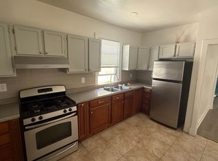 11 Amackassin Ter FLOOR 2, Yonkers, NY 10703