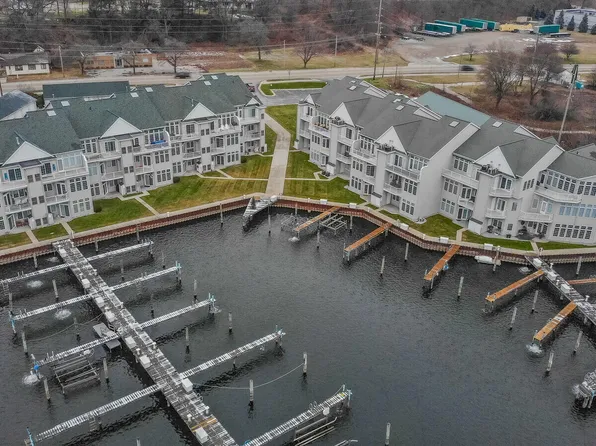 2411 Lake Ave Unit 52, Muskegon, MI 49445