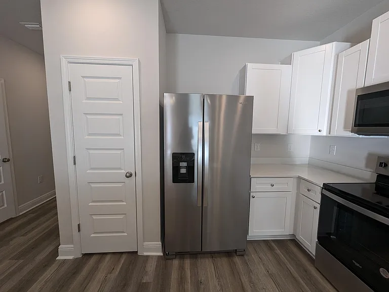 5723 Sandy Walk St — Photo 8