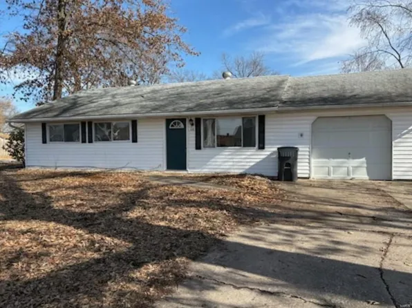 108 Saint Thomas Dr, Godfrey, IL 62035