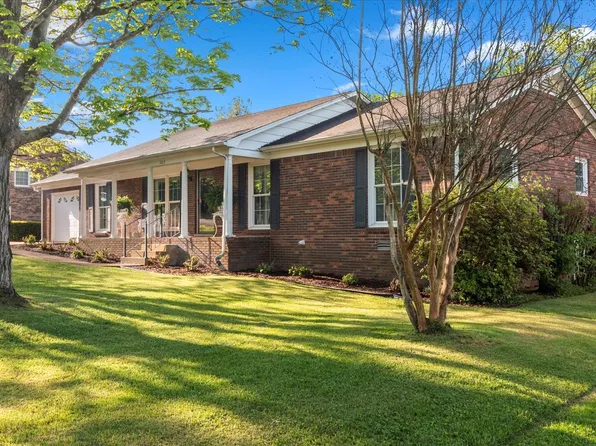 1009 Gayla Dr, Pulaski, TN 38478