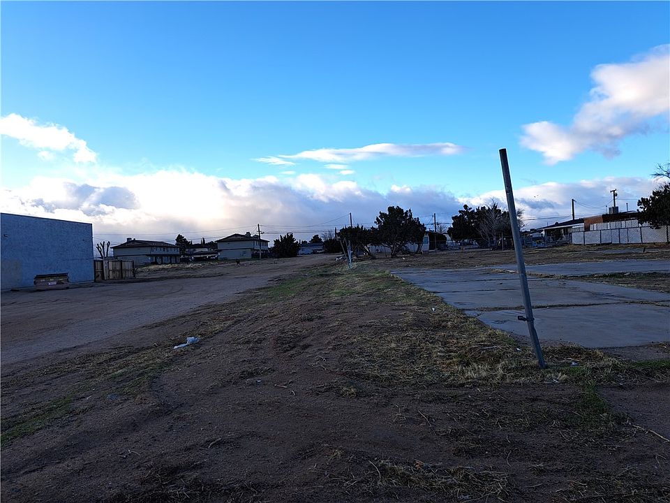 2nd image of 16023 Walnut St Lot 17