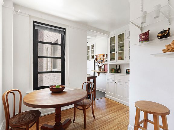 3rd image of 33 5th Ave APT 14B