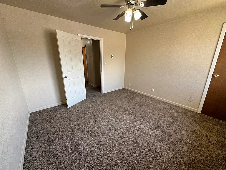 405 Roxy Ln #1 — Photo 10