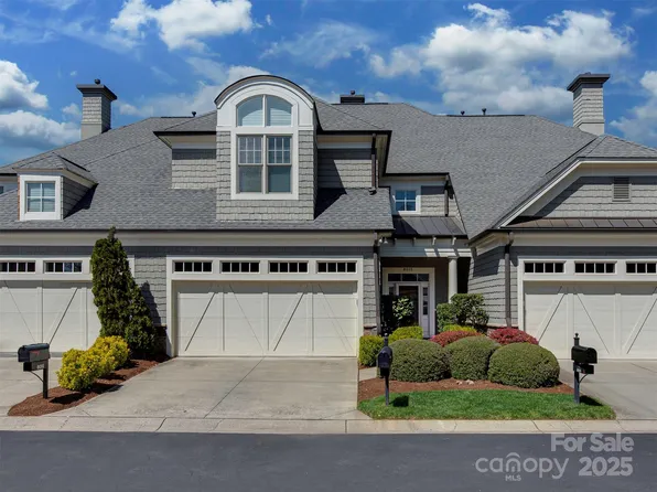 8015 Greenview Terrace Ct, Charlotte, NC 28277