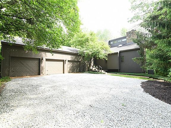 4th image of 650 Braeside Dr S