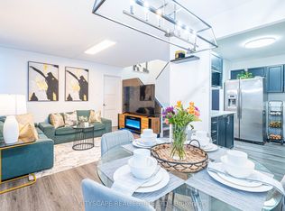 2121 Roche Ct #115, Mississauga, ON L5K2C7