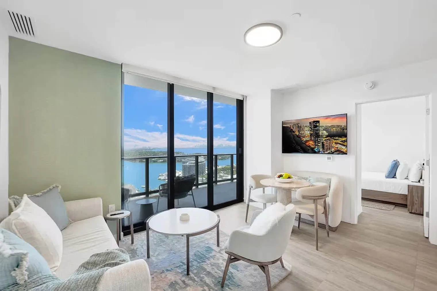 2 bed, 2.0 bath, 1184 sqft, $11,277 — Photo 1