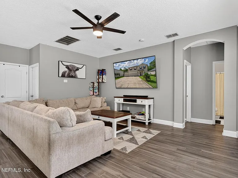 2038 Creekmont Dr — Photo 5