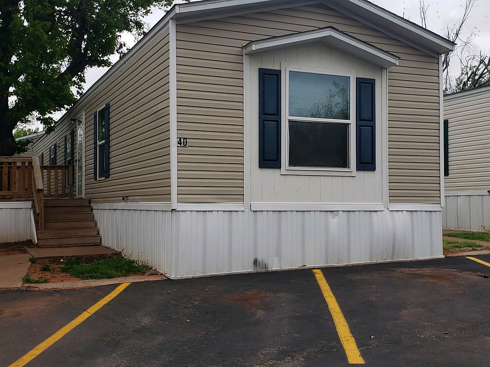 1st image of 2401 SE 44th St Lot 40