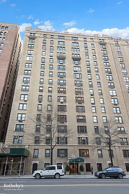 Sold by Sotheby's International Realty | media 10