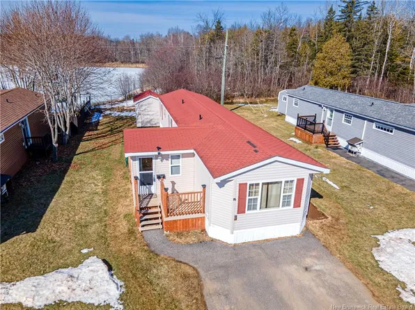3 5th St, Sussex Corner, NB E4E 5Z3