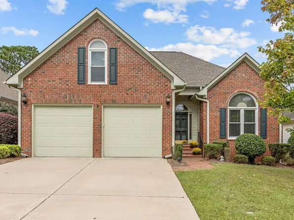 2732 Briarcreek Pl, Fayetteville, NC 28304