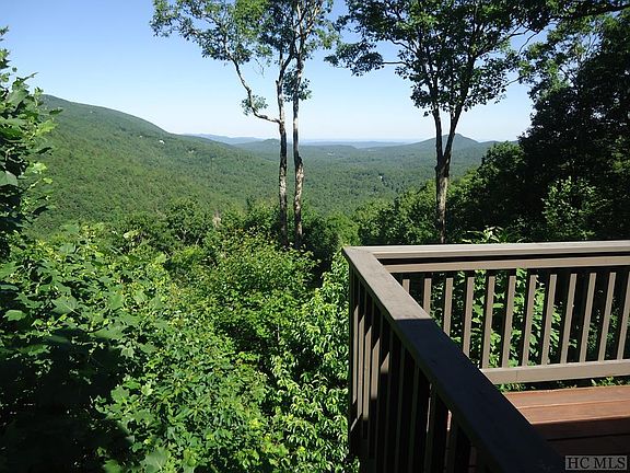 5th image of 56 Lofty Ln
