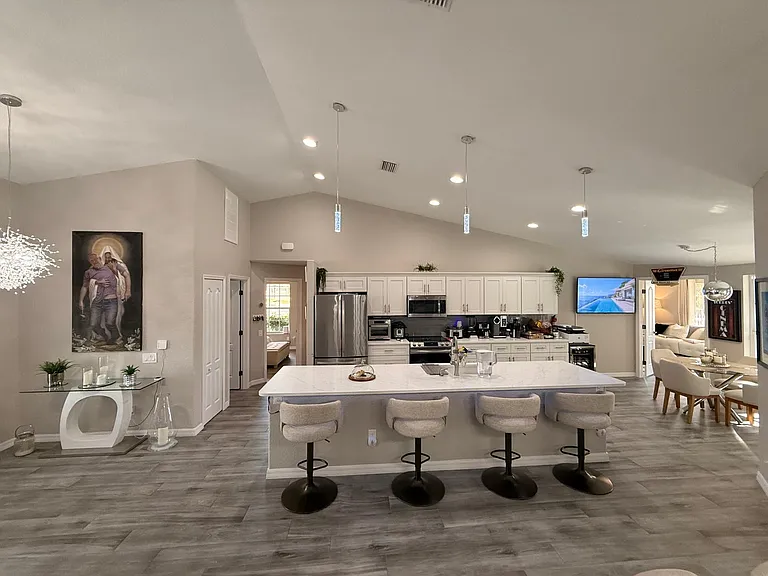 4238 Surfside Ct — Photo 11