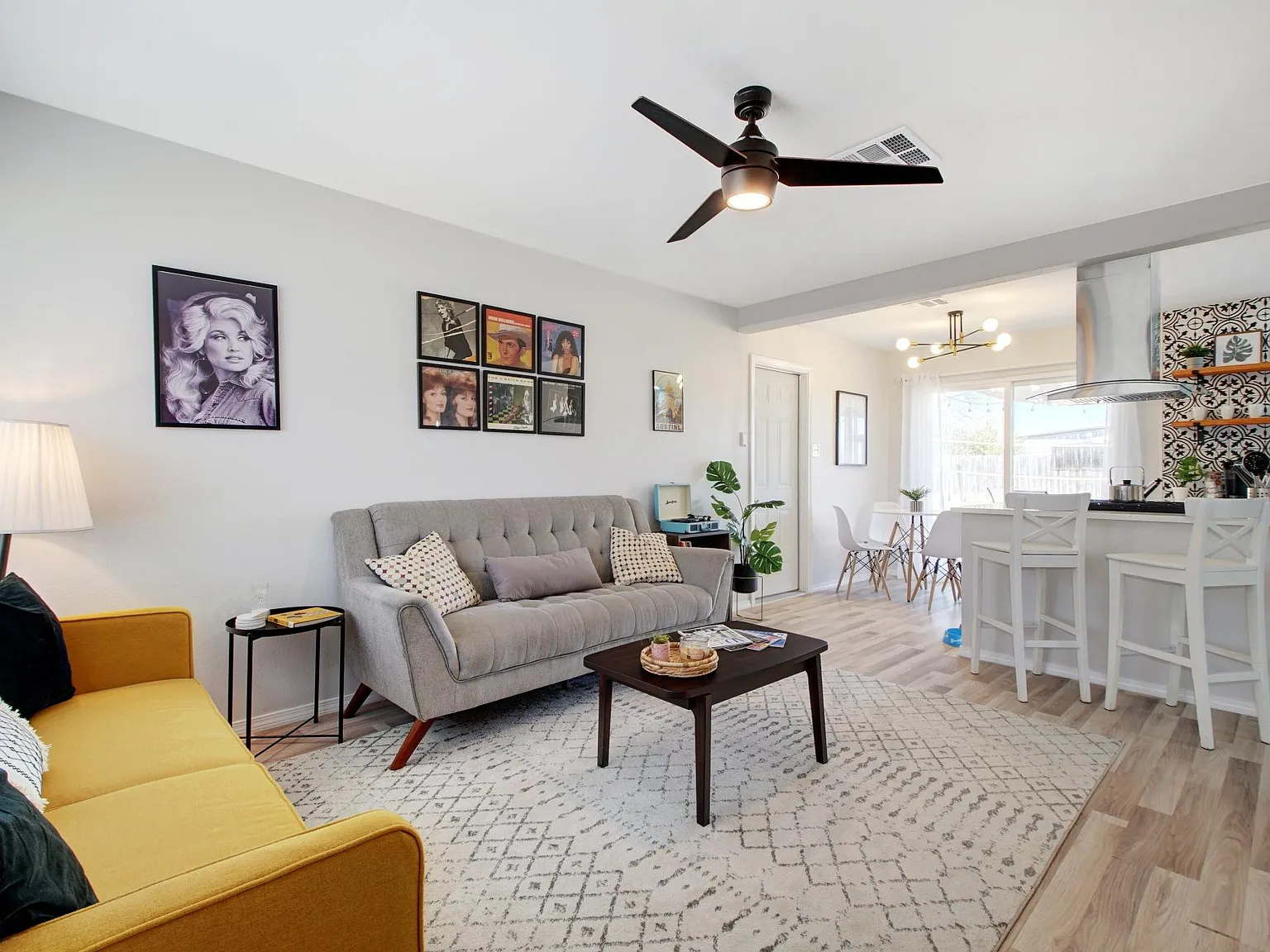 2210 Bristol Dr — Photo 3