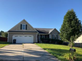 189 Wolfpoint Dr, Fayetteville, NC 28311