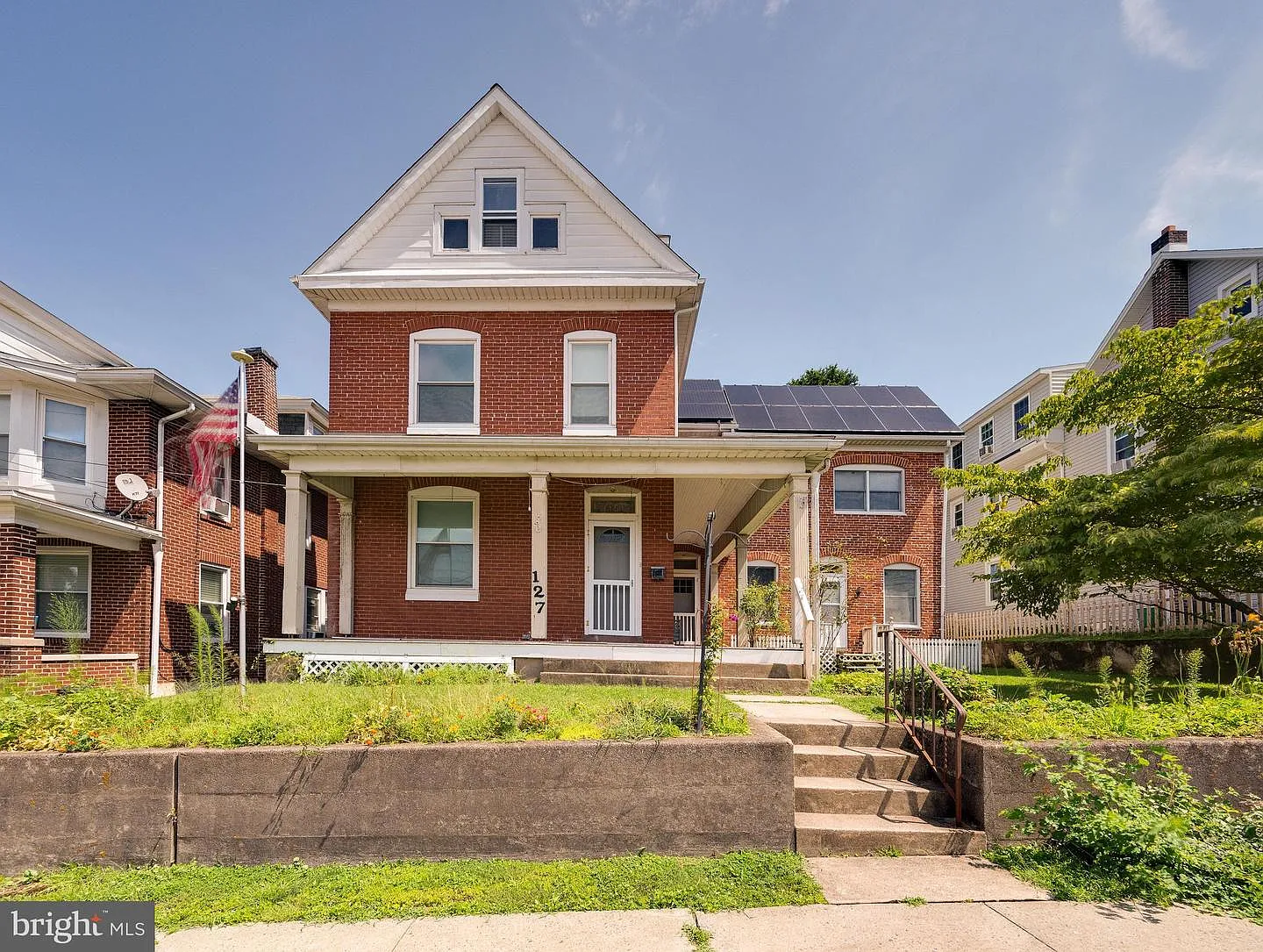 127 New Holland Ave photo 1