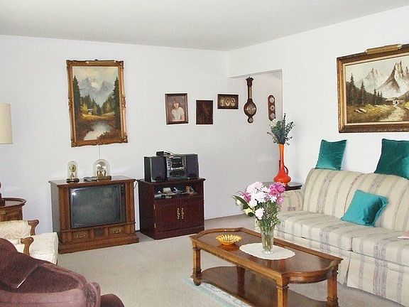 3rd image of 1011 Norfolk Ave