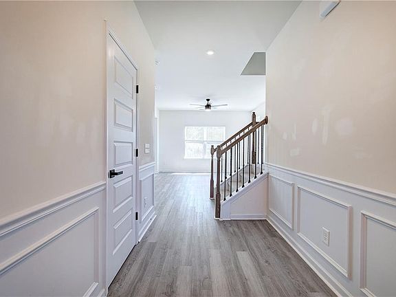 5th image of 10 Eagle Dr NW