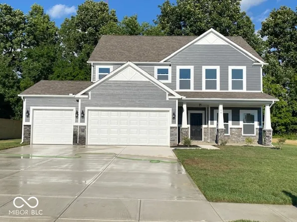 48 Manchester Dr, Trafalgar, IN 46181