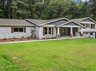 8100 Tynecastle Dr, Sandy Springs, GA 30350