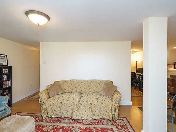 5th image of 61 Western Ave APT 1