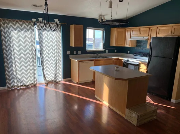 1955 NW Bella Vista Dr, Pullman, WA 99163