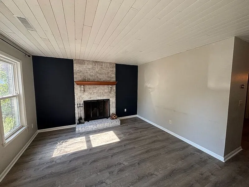 Building Photo - 2404 Quail Hollow Ct