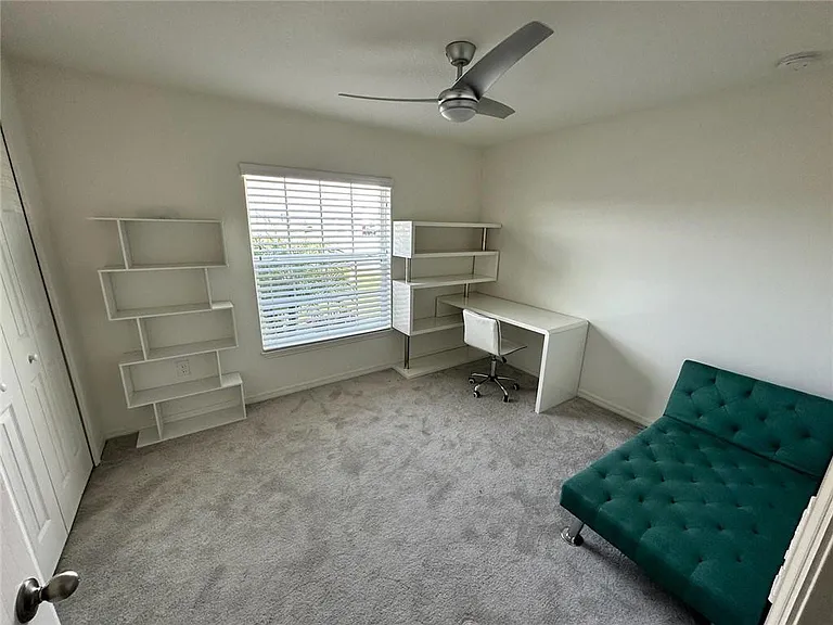 1099 Dania Cir NE — Photo 13