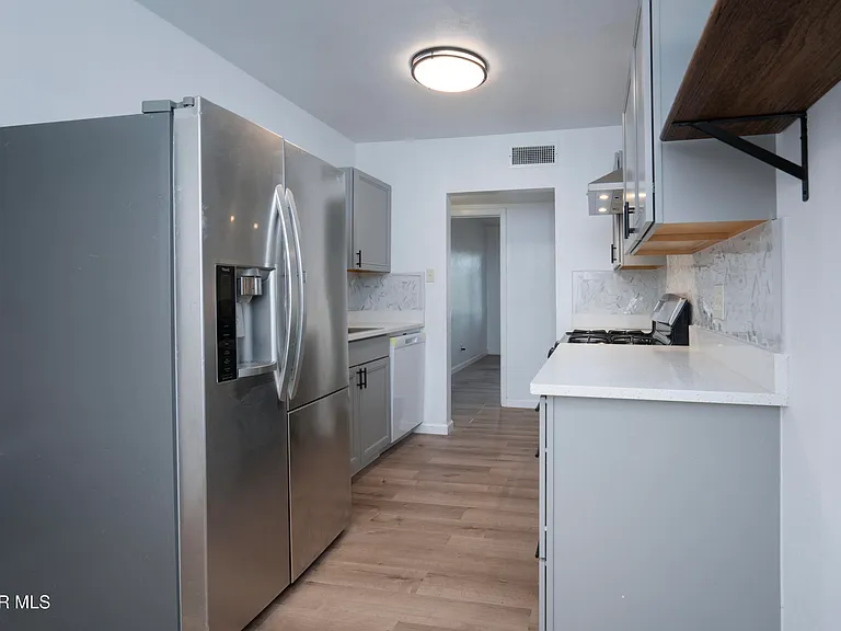 4016 Titanic Ave — Photo 8