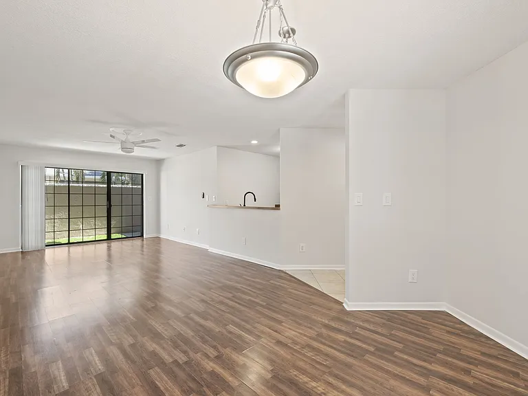 208 S Habana Ave #208B — Photo 17