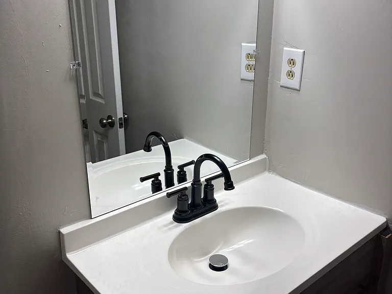 416 Chinaberry Ct — Photo 12