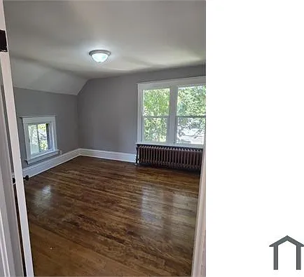 967 Saint Anthony Ave — Photo 14