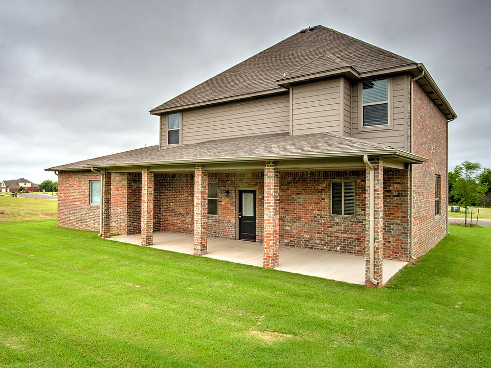 1st image of 921 Siena Springs Dr