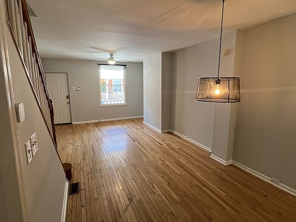 2nd image of 2433 S Beulah St