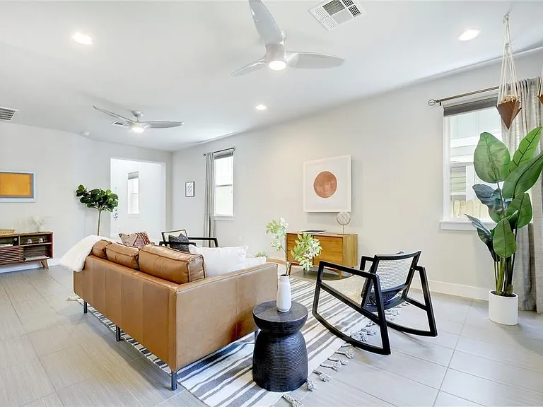 7408 Buchholz St — Photo 14
