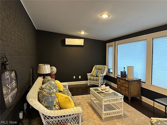 4th image of 3192 Mogadore Rd