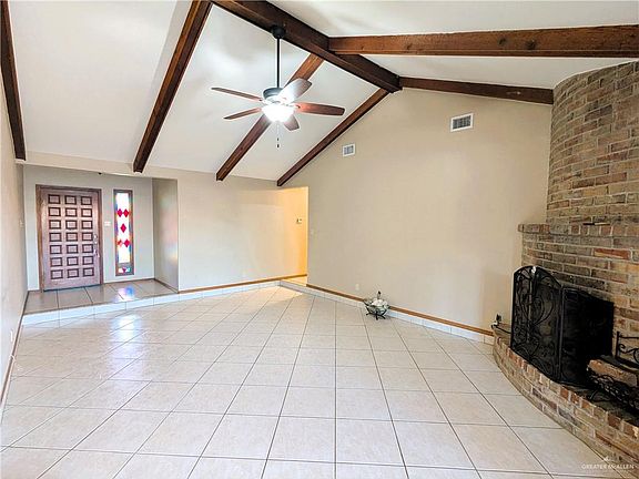 2nd image of 2812 Carnation Ave