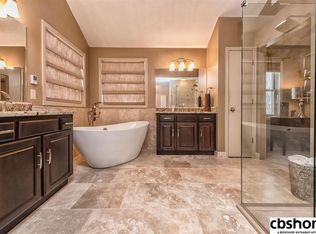 17516 Riggs St, Omaha, NE 68135