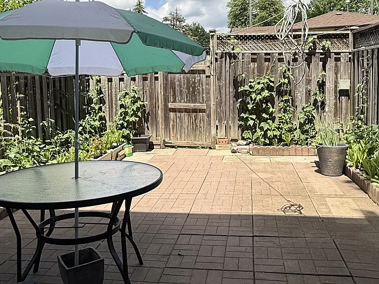 65 Godstone Rd #115 — Photo 8